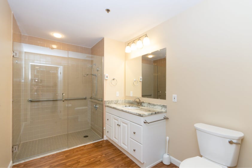 Springhouse apartment bathroom